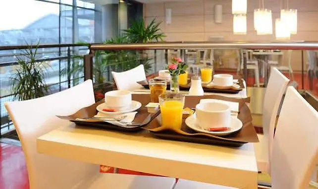 Sejours & Affaires Lille Europe 2*