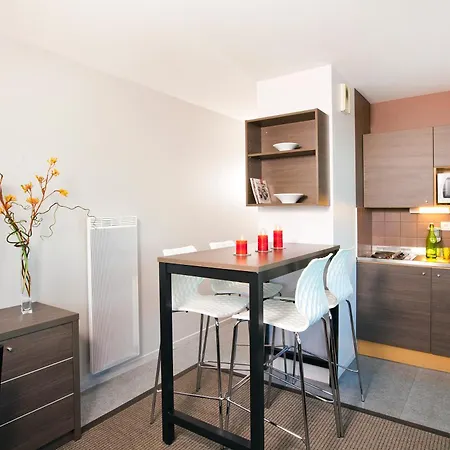 Sejours & Affaires Lille Europe Aparthotel 2*