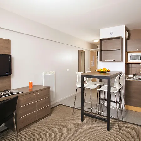 Sejours & Affaires Lille Europe Aparthotel