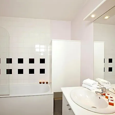 Aparthotel Sejours & Affaires Lille Europe