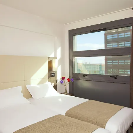Aparthotel Sejours & Affaires Lille Europe 2*