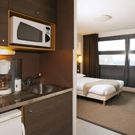 Sejours & Affaires Lille Europe 2* Lille
