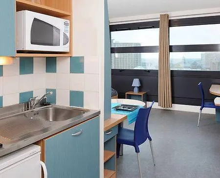 Aparthotel Sejours & Affaires Lille Europe 2*