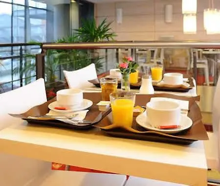 Sejours & Affaires Lille Europe 2*