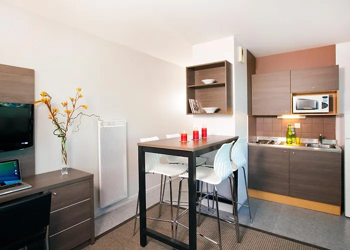 Séjours&affaires Europe Apartahotel 2*