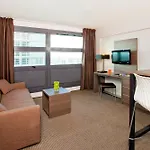 Sejours & Affaires Europe ליל